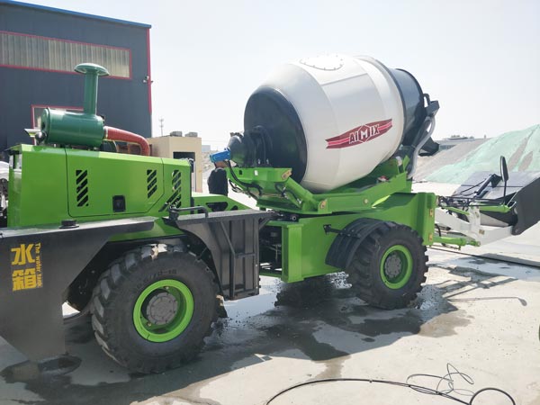 1.8cub self loading concrete mixer price