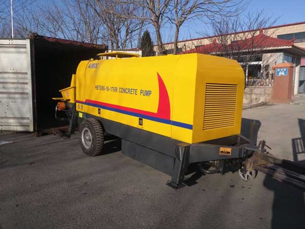 Trailer concrete pump